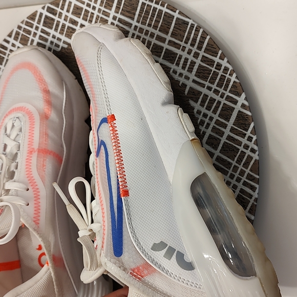 🧁 EUC Nike Air Max 2090 White Flash/Crimson  4/2020 Ladie's Running Shoe, 6.5 - Picture 15 of 16